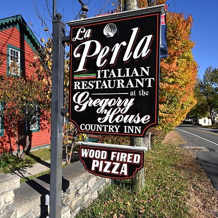 La Perla Restaurant & Country Inn Averill Park ภายนอก รูปภาพ