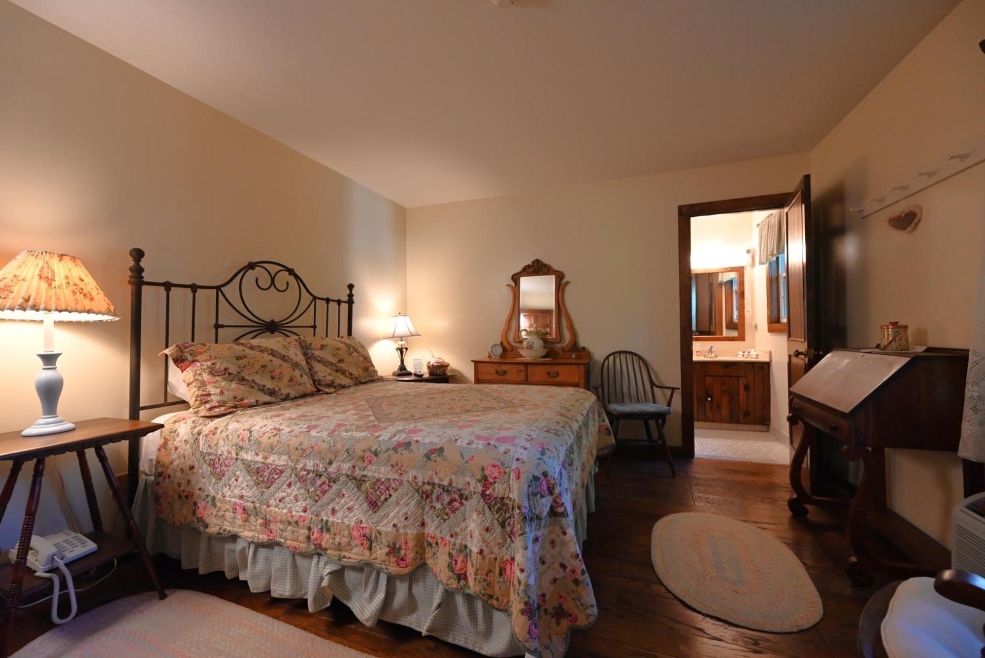 La Perla Restaurant & Country Inn Averill Park ภายนอก รูปภาพ