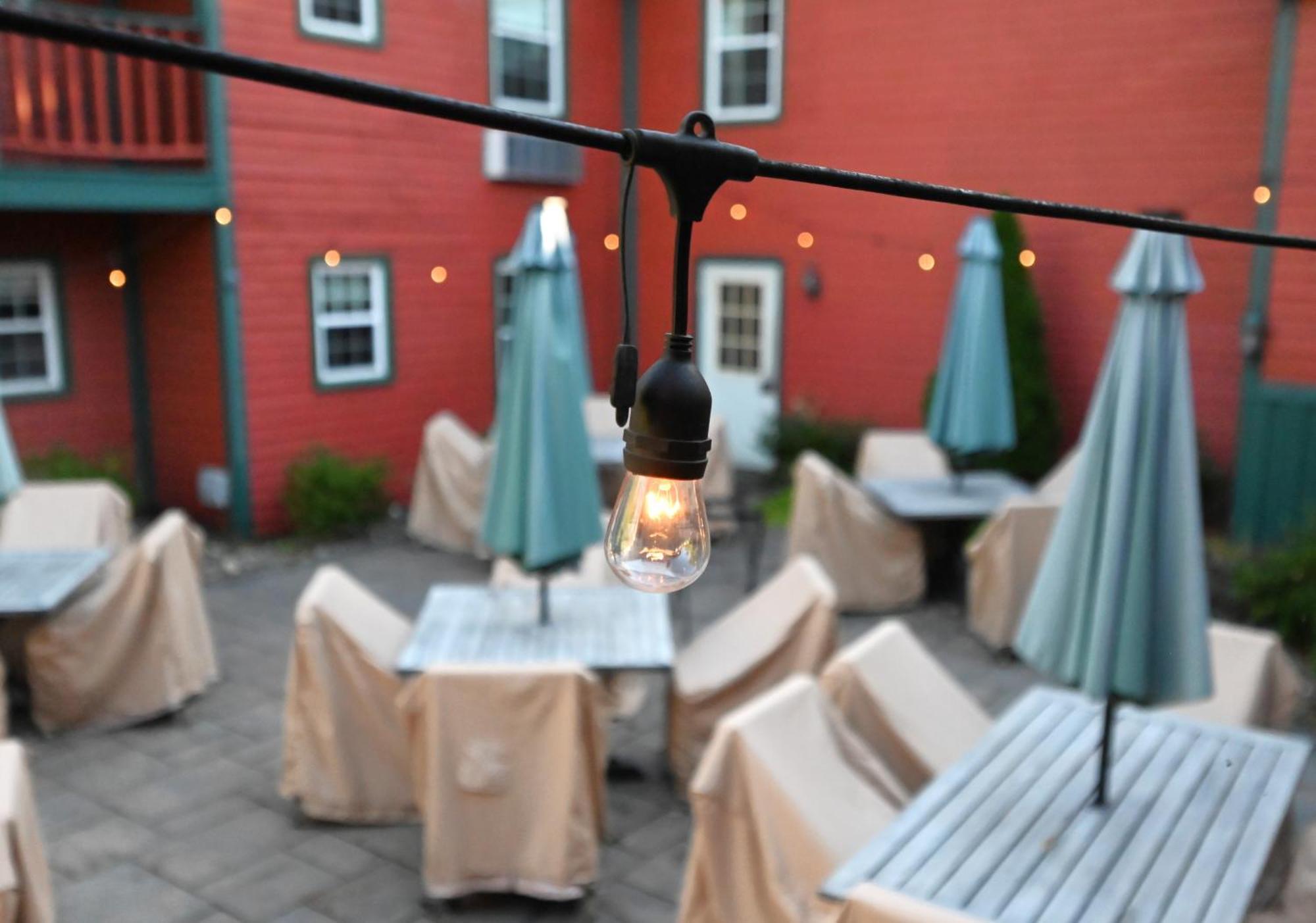 La Perla Restaurant & Country Inn Averill Park ภายนอก รูปภาพ