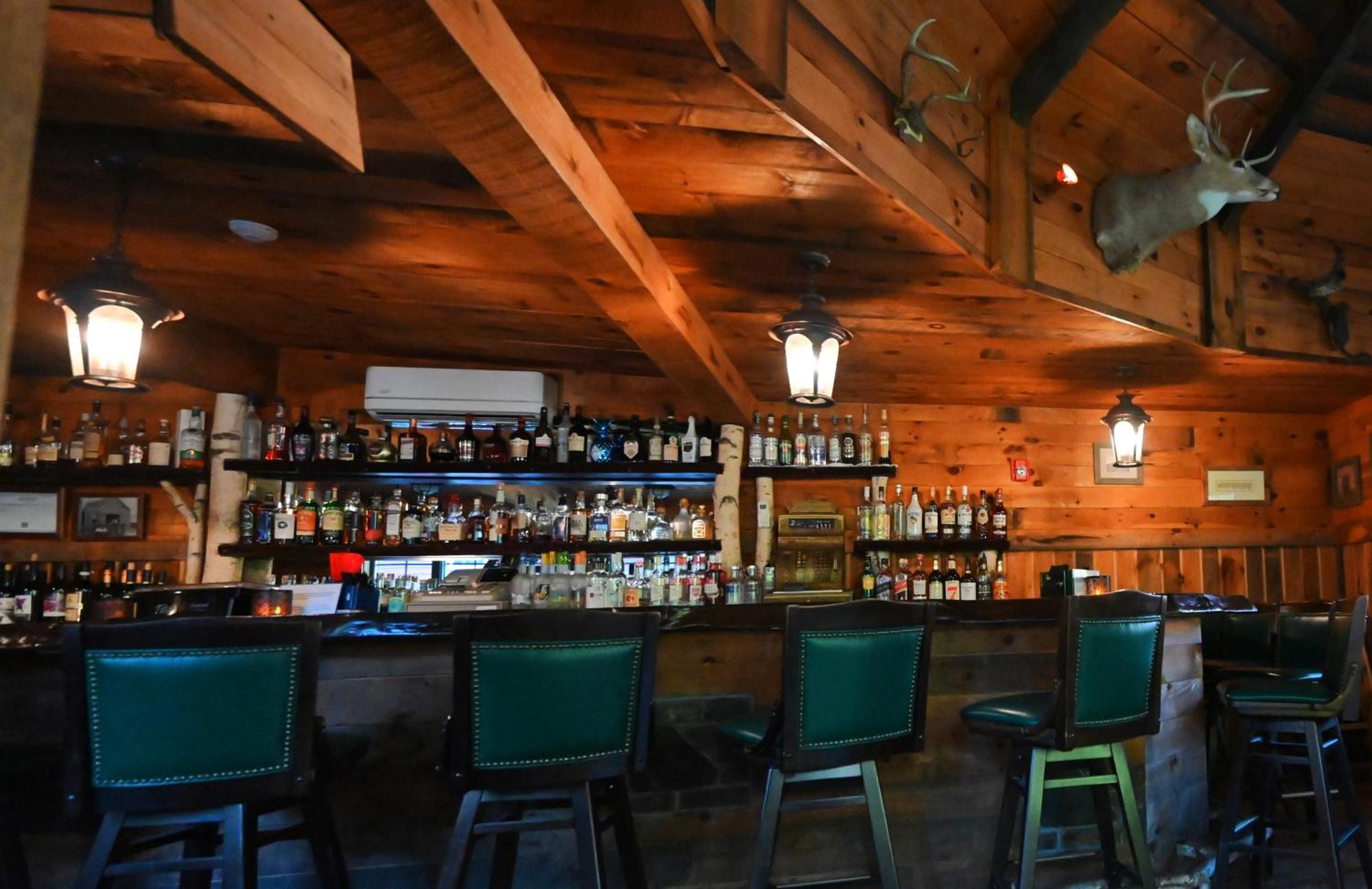 La Perla Restaurant & Country Inn Averill Park ภายนอก รูปภาพ